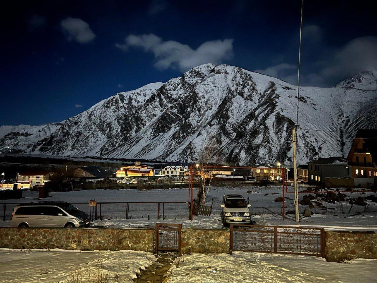 Hotel Diamond Kazbegi Exterior foto