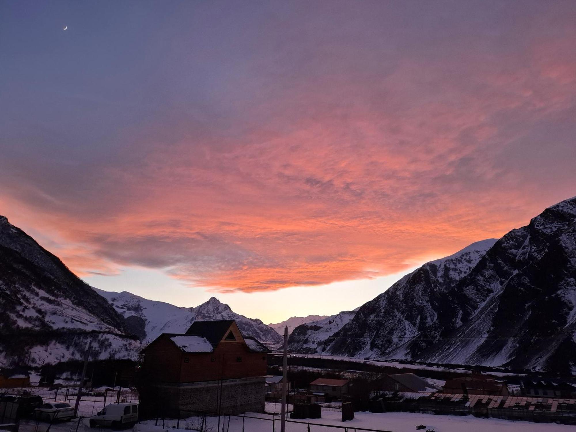Hotel Diamond Kazbegi Exterior foto